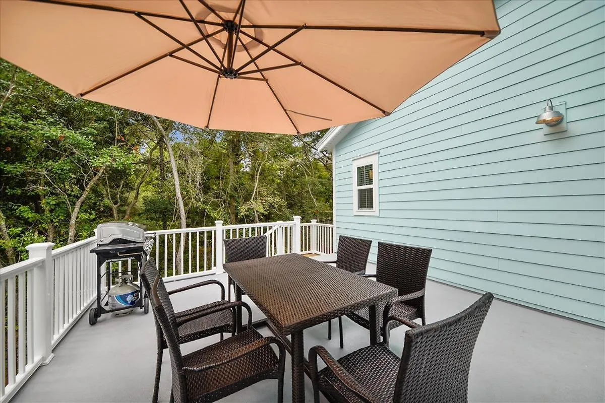 1 Shore Crest- Pool, Ping Pong, Free Activities Included Hilton Head Island 0*,  United States